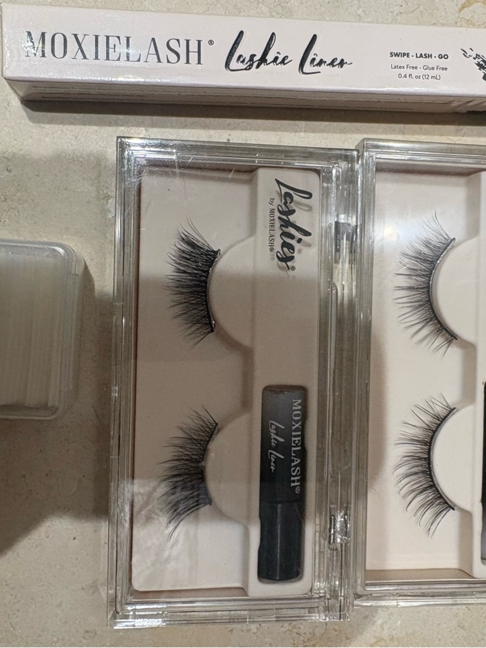 New NIB Moxie Lash Black baby lovely lashies Eyelashes with Lash Glue - strips - Picture 4 of 6